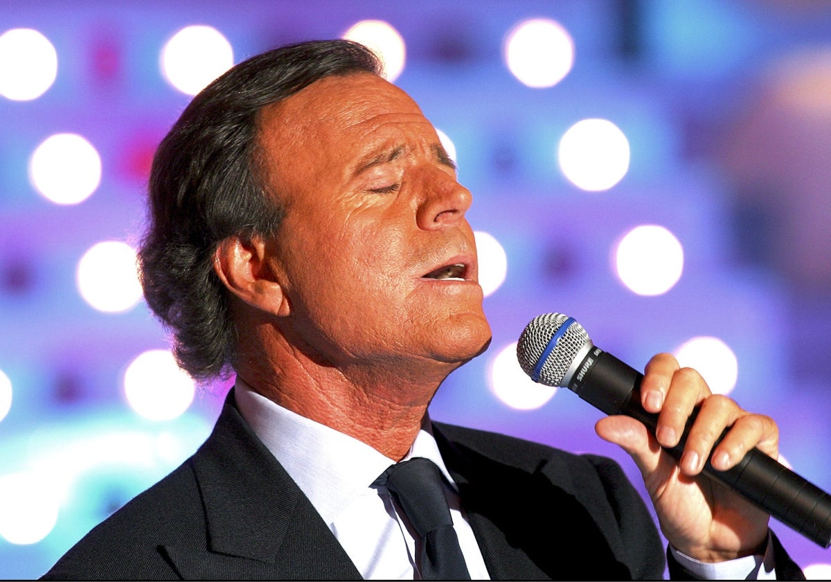 Toda la verdad detrás de la retirada de Julio Iglesias de los escenarios