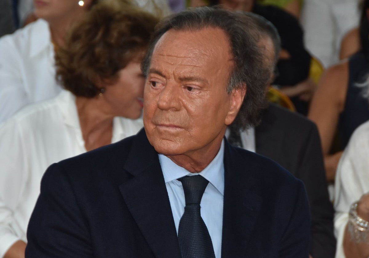 Foto de archivo de Julio Iglesias en 2016
