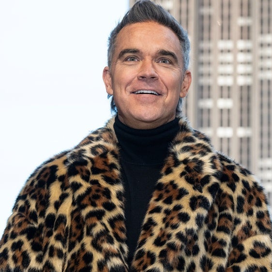 El increíble historial médico de Robbie Williams: depresión, dismorfia corporal y una enfermedad del siglo XVII