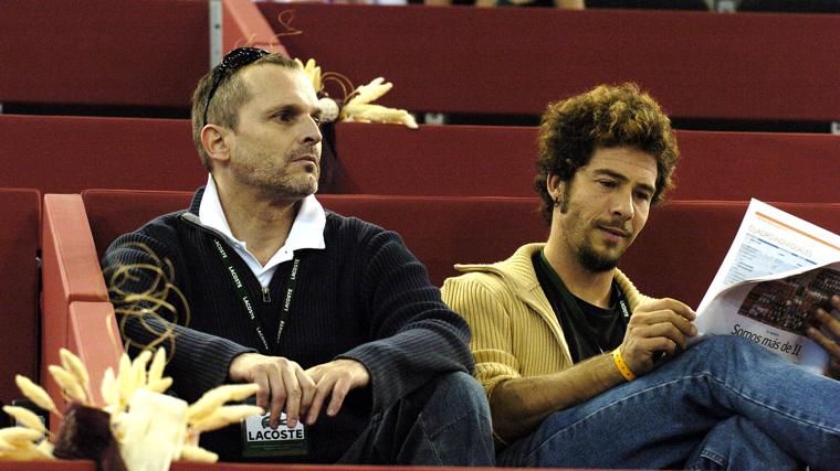 Miguel Bosé junto a su expareja, el escultor Nacho Palau