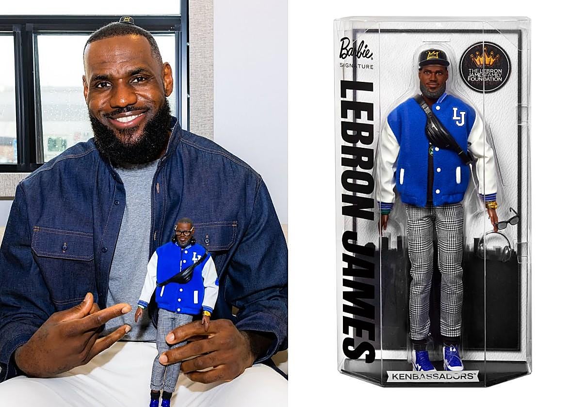 Lebron James posando con su muñeco
