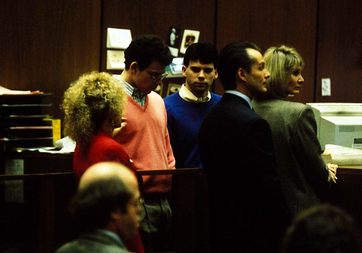 Los hermanos Menéndez, durante el juicio de 1992 por el asesinato de sus padres.