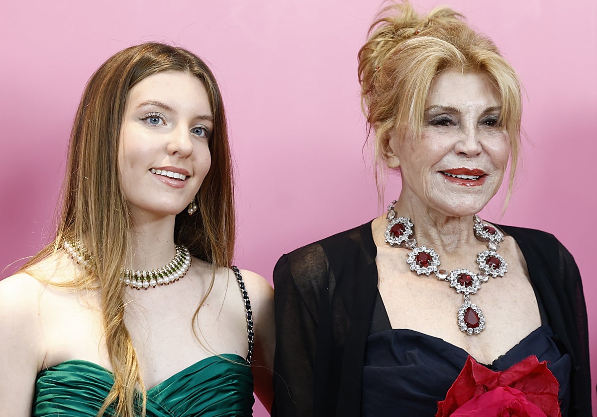 Carmen Thyssen y su novio, inseparables en Marbella con la baronesa