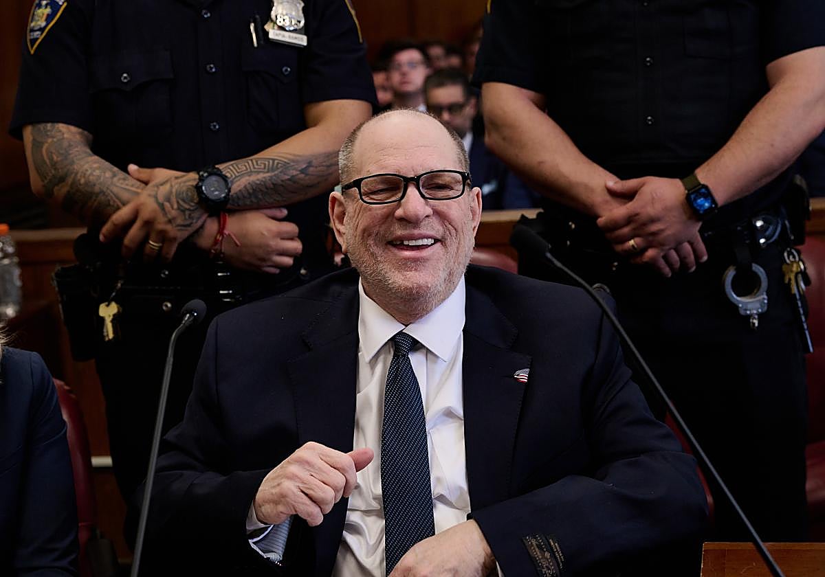 Harvey Weinstein comparece ante el tribunal para su nuevo juicio en Nueva York.