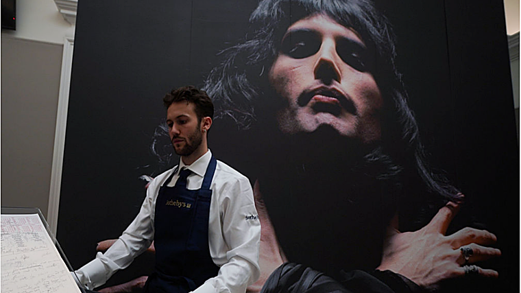 Los objetos de Freddie Mercury: ¿qué motivó a su exprometida a subastarlos y a su hermana a comprarlos en secreto?