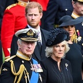 Carlos III y el Príncipe Harry celebran diferentes aniversarios a miles de kilómetros y envueltos en la discordia