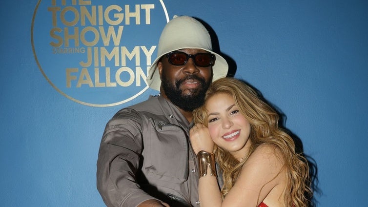 Shakira celebra los 20 años del lanzamiento de 'Hips Don't Lie' a su llegada a EE.UU.