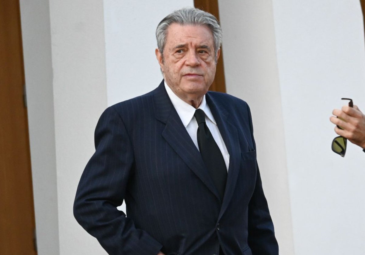 Muere Francisco de Borbón y Escasany