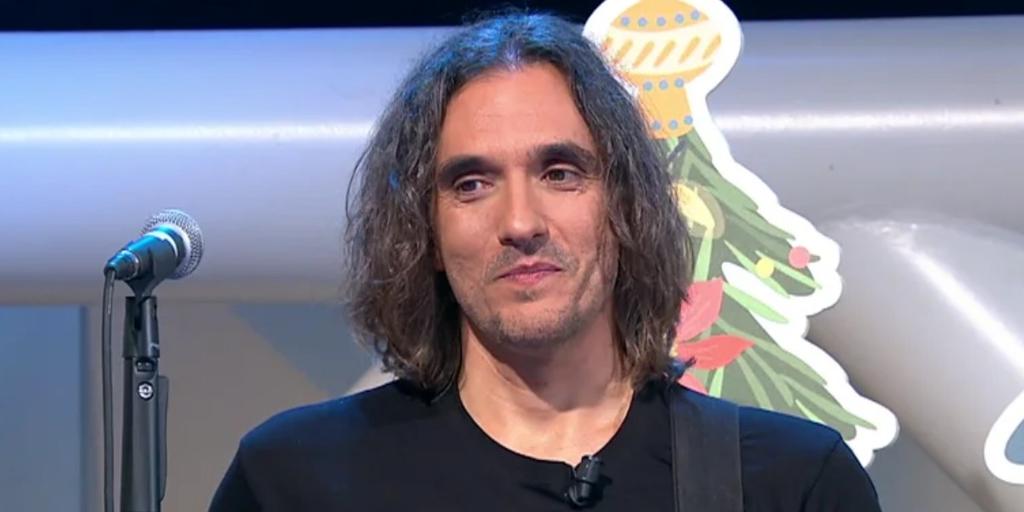 La vida de joaquín padilla, cantante de 'la ruleta de la suerte': su novia, su hija y el grupo con el que se hizo famoso