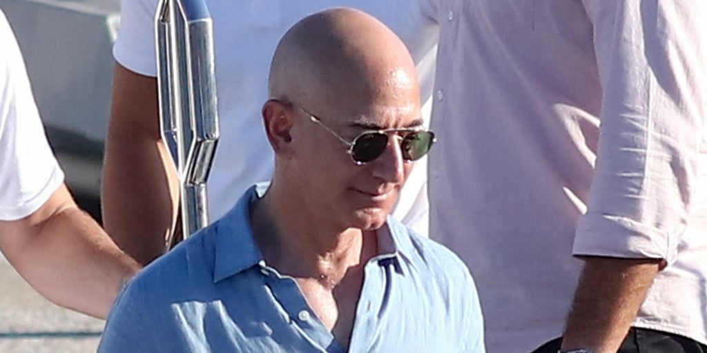 Jeff Bezos se casa en Venecia: lujo y amor a bordo del yate 'El Koru'