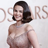 El misterio de la foto viral de Selena Gomez, resuelto: «¿Esas dos rayas en la mesa?»