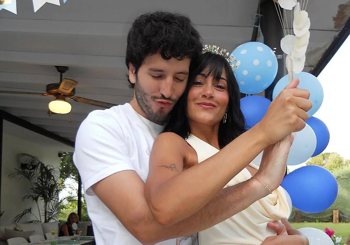 Sebastian Yatra y Aitana en el cumpleaños de la cantante en 2024