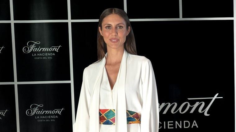 Sandra Gago asiste en solitario a la fiesta de inauguración de Fairmont La Hacienda