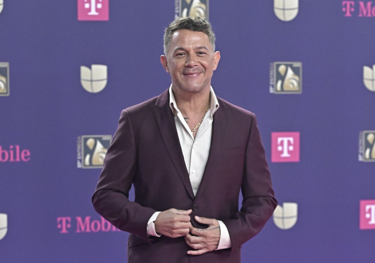Alejandro Sanz deja atrás la polémica y celebra en familia la Primera Comunión de sus hijos