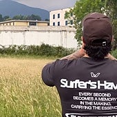 Carlo Costanzia (junto a Alejandra Rubio), a gritos frente a la cárcel donde está su hermano: «¡Siempre luchamos hasta el final!»