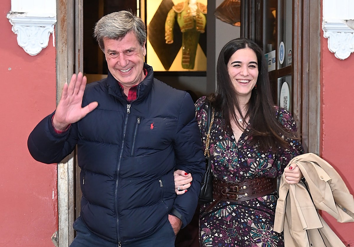 La lista de bodas de Cayetano Martínez de Irujo: desde servilletas de 150 euros, hasta armarios bar de 28.000 euros