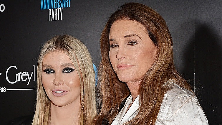 Muere Sophia Hutchins, mano derecha de Caitlyn Jenner, en un dramático accidente de tráfico