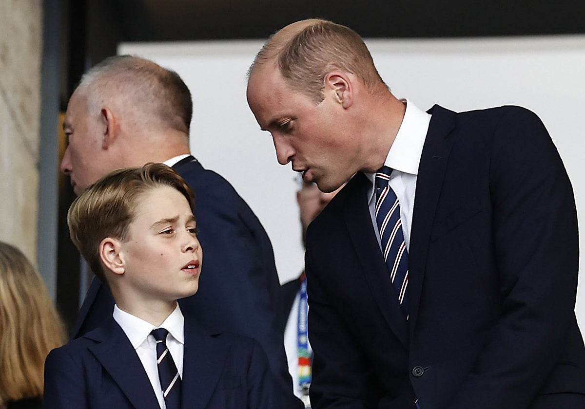 El Príncipe George cumple 12 años y da el primer paso hacia el trono: la comparación con su padre, el Príncipe Guillermo