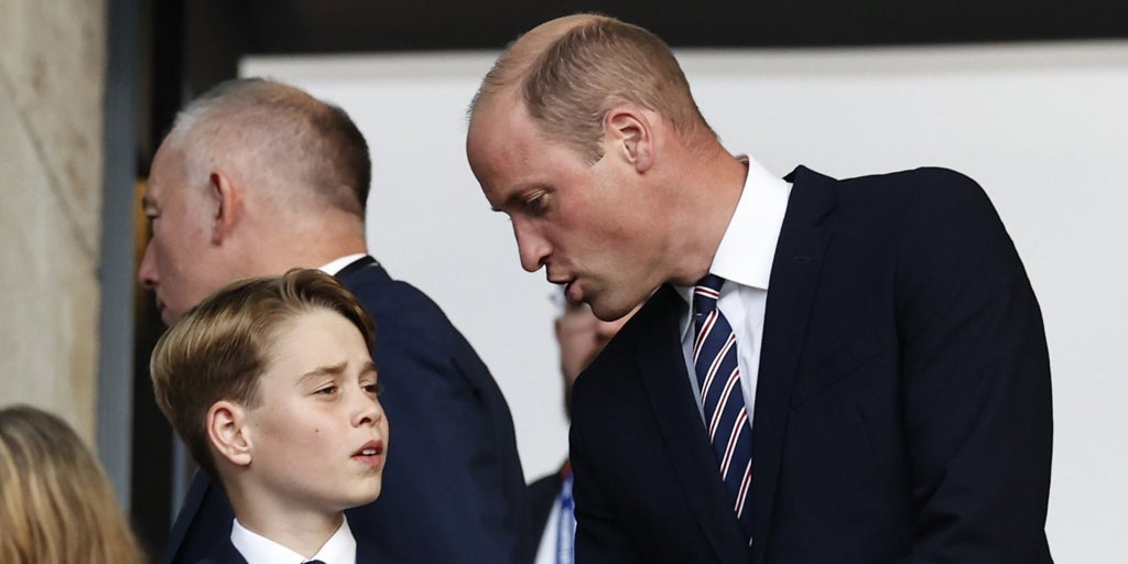 El Príncipe George cumple 12 años y da el primer paso hacia el trono: la comparación con su padre, el Príncipe Guillermo