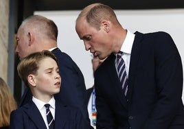 El Príncipe George cumple 12 años y da el primer paso hacia el trono: la comparación con su padre, el Príncipe Guillermo
