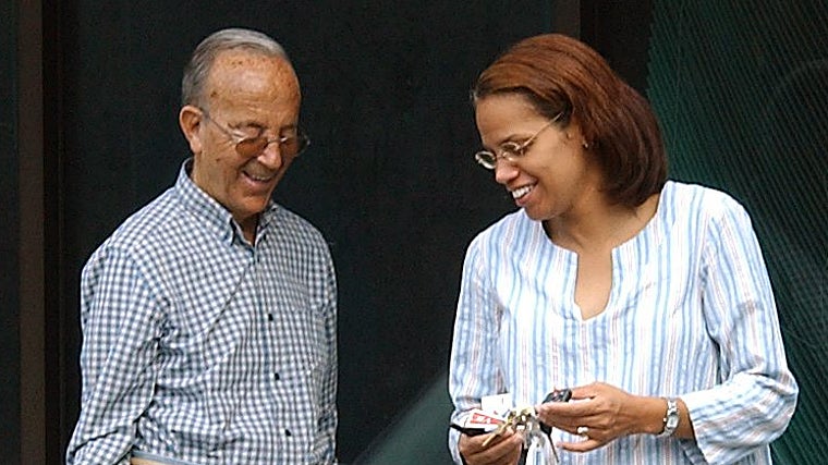 Ronna Keith revela su historia de amor con Julio Iglesias Puga: «Mantener un secreto así fue importante para nosotros»