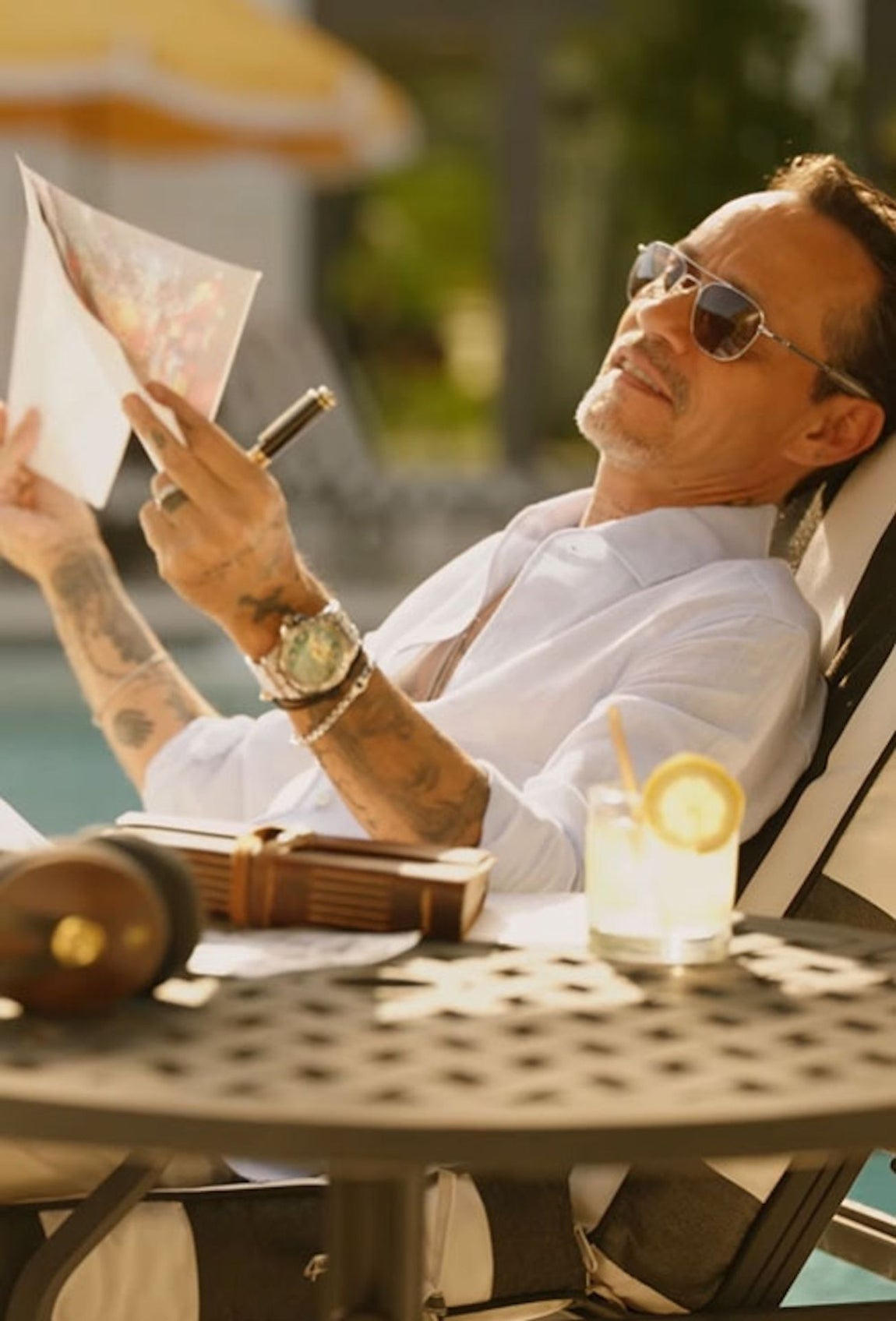 Marc Anthony llegó a Mallorca para dar un concierto y ya de paso decidió quedarse un ratito para disfrutar de los múltiples atractivos que tiene la isla en estos espléndidos días de verano. Junto a él estuvo su mujer, Nadia Ferreira, y el pequeño Marcos, hijo de ambos. Y estuvo tan ricamente que no dudó en subirlo a sus redes sociales.