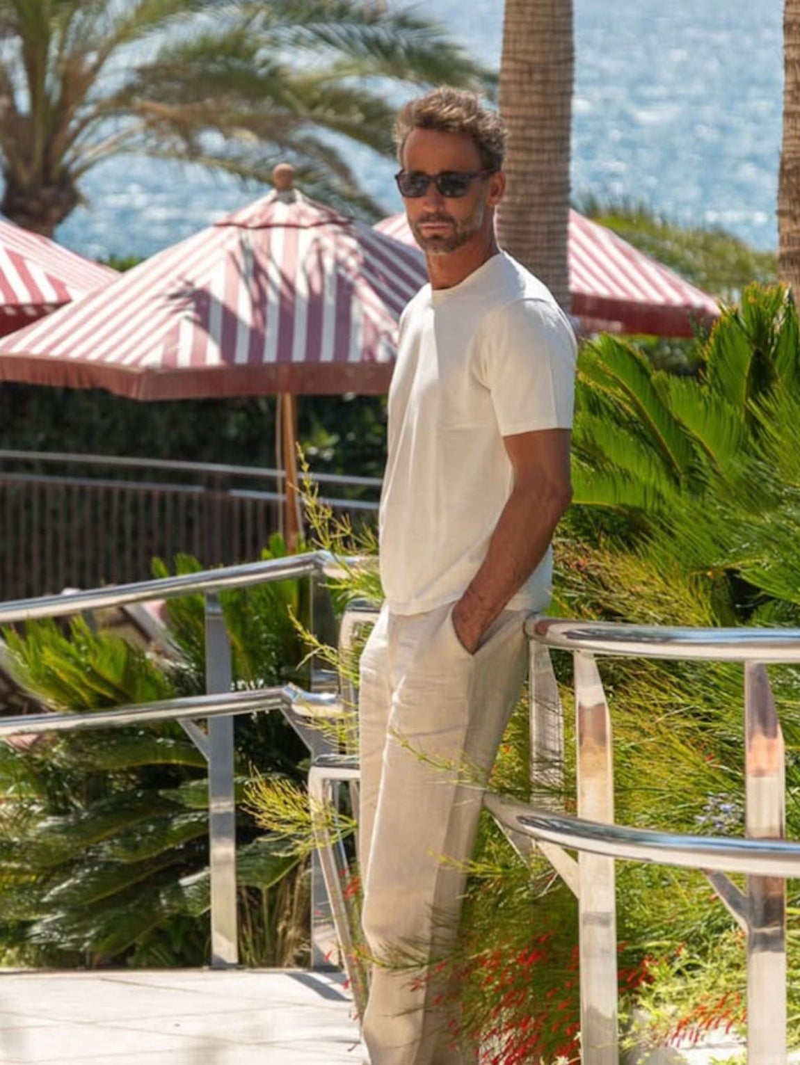 El jinete también es de los que se pone viajero en verano, aunque este es un poco más especial después de su ruptura con Sheila Casas. Se ha dejado ver por Marbella y así lo ha informado desde su Instagram. Allí se ha alojado en un exclusivo hotel de 5 estrellas que le ha propuesto lo que ha calificado como «lujo informal». También se sabe que a Escassi le gusta parar por Asturias, donde tiene buenos amigos.
