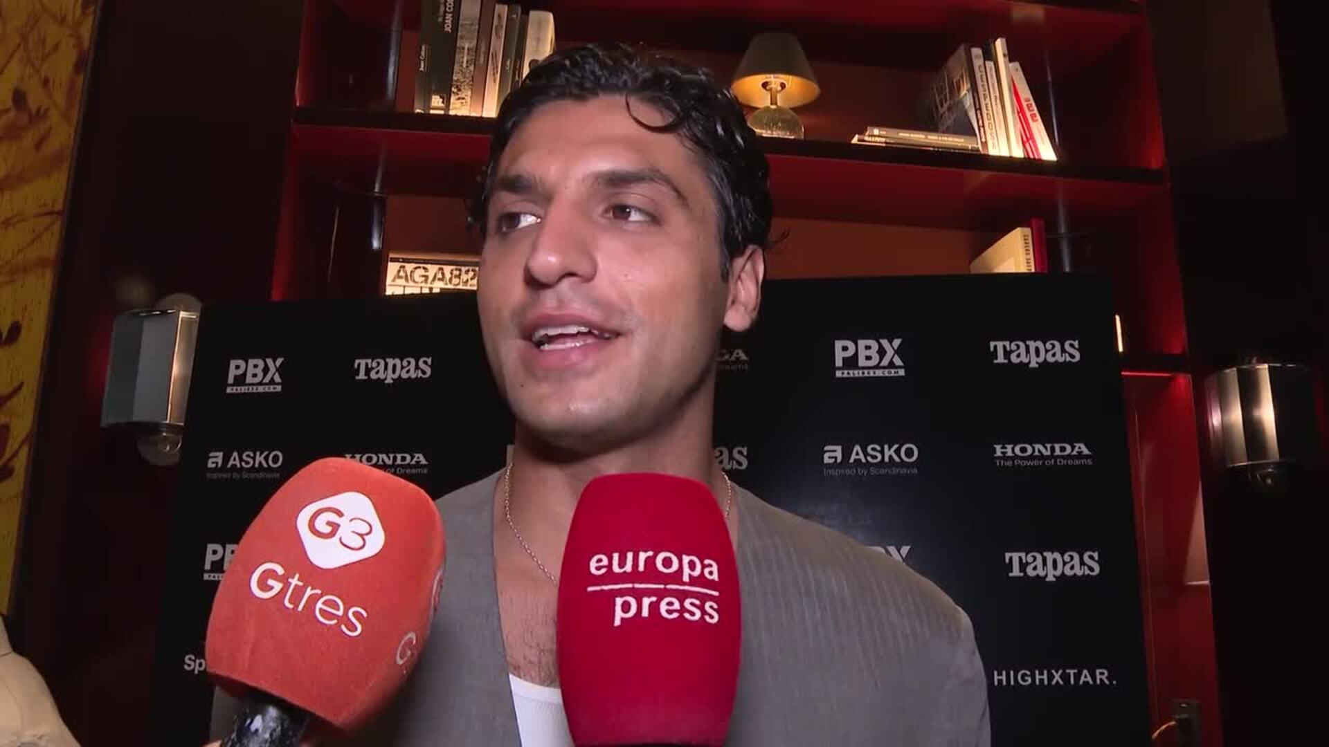 Tomás Páramo informa de que su familia se encuentra bien tras sufrir el incendio de Tarifa