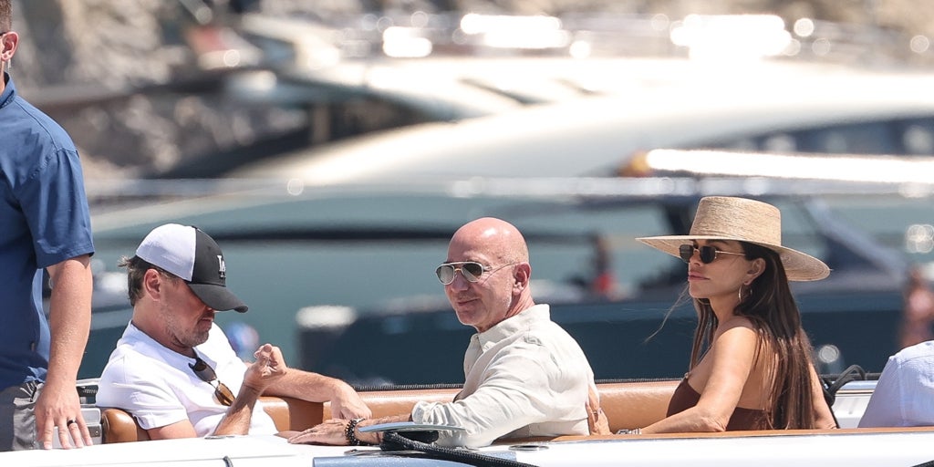 Lujo, gastronomía y discotecas: así se las gastan Jeff Bezos y Leonardo DiCaprio en Ibiza