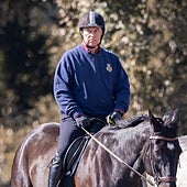 ¿Por qué no le quitan los títulos nobiliarios al Príncipe Andrés?