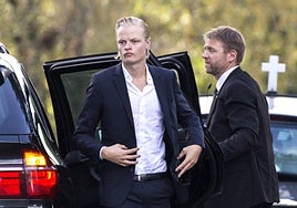 Marius Borg Høiby, hijo de la Princesa Mette-Marit de Noruega, imputado de cuatro violaciones y otros 28 delitos