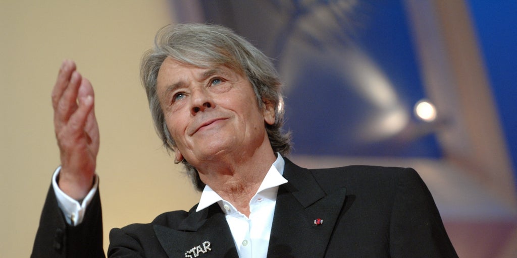 La historia del robo del reloj de lujo de Alain Delon: demanda desestimada de su hijo Anthony