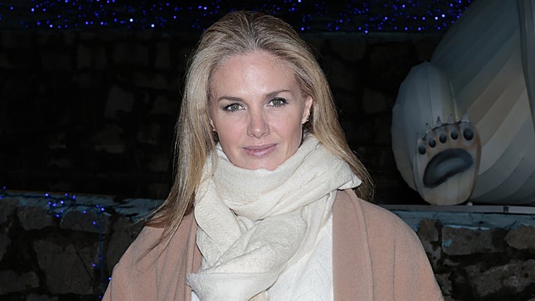 Genoveva Casanova abandona España en plena cuenta atrás para la boda de su exmarido, Cayetano Martínez de Irujo