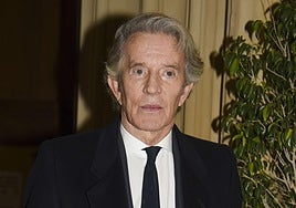 La vida de Alfonso Díez, viudo de la duquesa de Alba: su estado actual, sus operaciones estéticas y su relación con Cayetano Martínez de Irujo