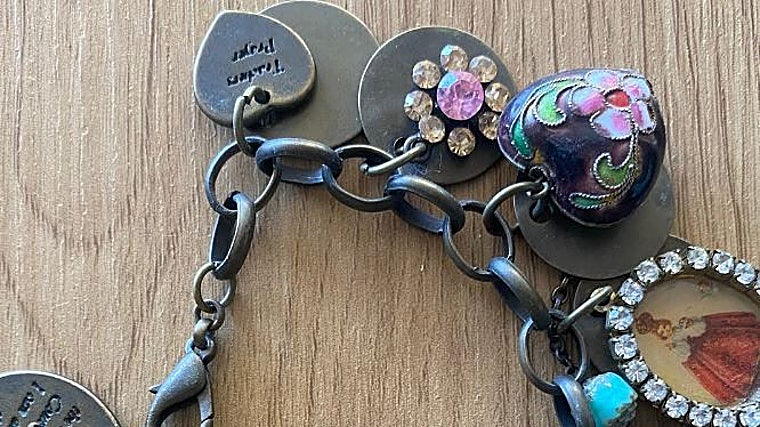 Alejandro, hijo de María Jiménez: «Evito que otros hagan dinero con su imagen»