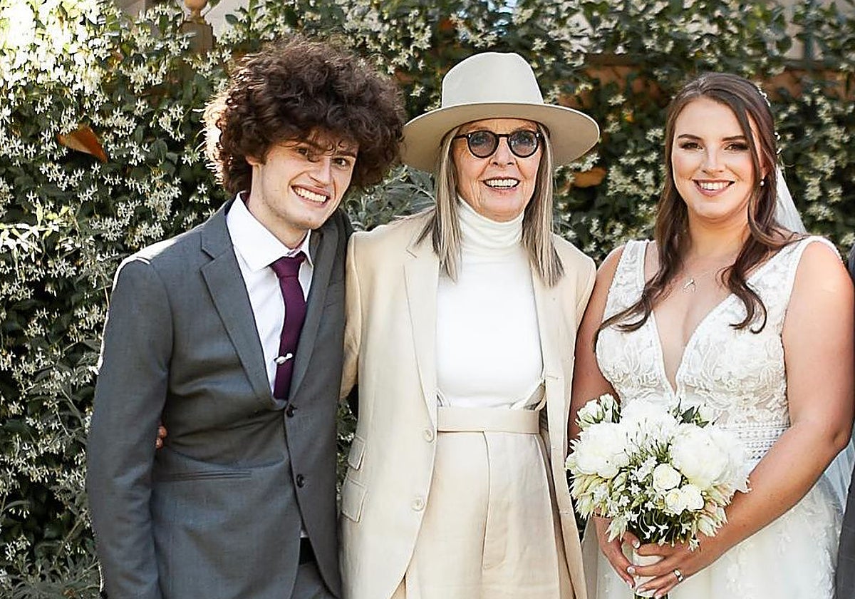 Diane junto a sus dos hijos