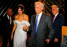 Josefina, la nieta de Mario Vargas Llosa, se convierte en madre por primera vez