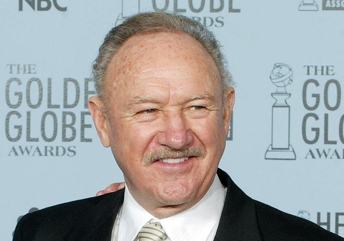 Gene Hackman posa durante la 60.ª edición de los Globos de Oro