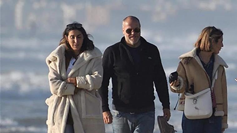 Paz Padilla junto a su novio, Fran Medina, y su hija Anna