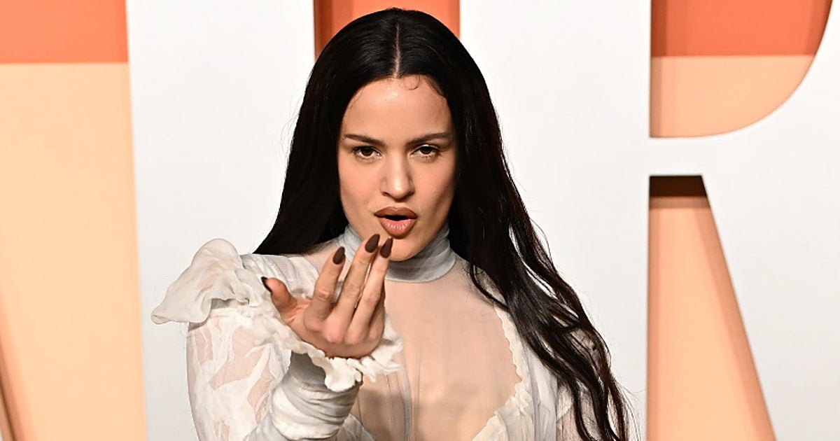 Rosalía se redefine como diva: compositora, empresaria, icono de moda, actriz y bloguera