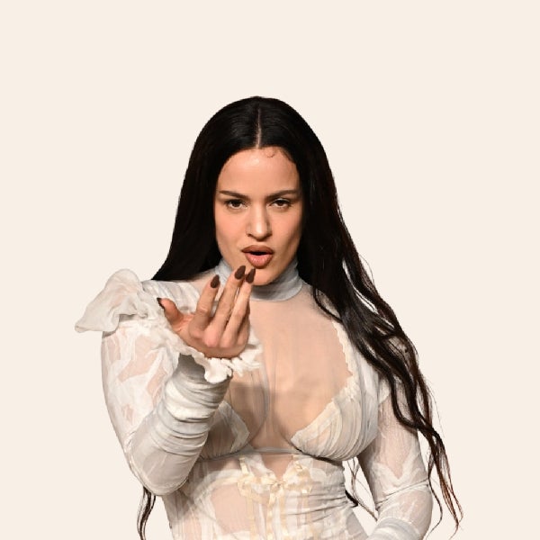 Rosalía se redefine como diva: compositora, empresaria, icono de moda, actriz y bloguera