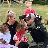 Anna Kournikova y Enrique Iglesias, «muy emocionados» con la llegada de su cuarto hijo y preparados para un «caos controlado»