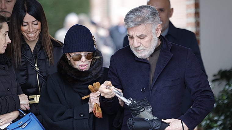 Arquiteto Joaquín Torres, arrasado pela morte de seu pai Juan Torres Piñon, de Ferrol