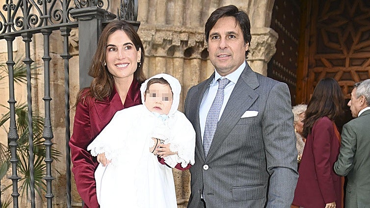 Primeras imágenes del bautizo del hijo de Francisco Rivera y Lourdes Montes