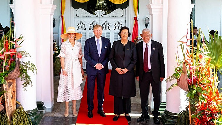 Los Reyes Guillermo y Máxima de los Países Bajos piden perdón por la esclavitud en un histórico viaje a Surinam