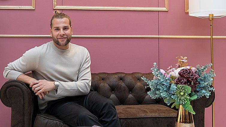 Eduardo Navarrete:  «En Nochevieja llevo años cenando en casa de Alejandro Amenábar»