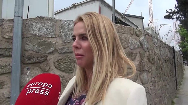 Amelia Bono anuncia que está de nuevo enamorada: "Me hace bien y estamos muy felices"