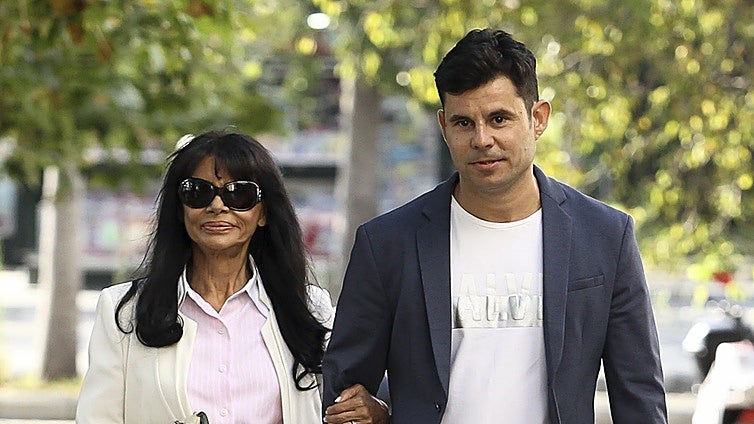 Javier Santos, el hijo no reconocido de Julio Iglesias, prepara una nueva demanda en EE.UU.