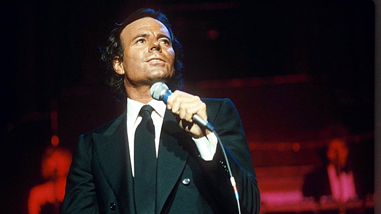 Julio Iglesias' Galician house, up in the air: he could put it up for sale without having lived there