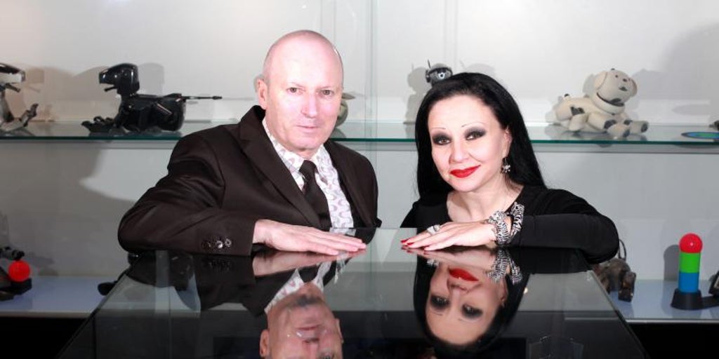 La vida personal de Nacho Canut: de una familia de médicos de Valencia a triunfar en los escenarios con Alaska y su historia de amor que protege de los medios